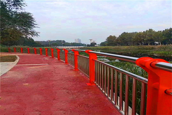 不鏽鋼（gāng）欄杆