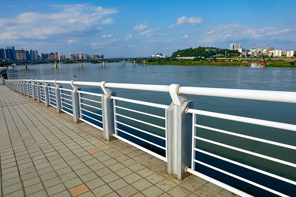 不鏽鋼（gāng）欄杆