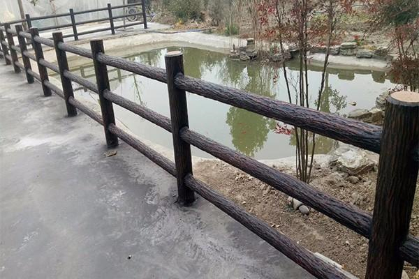 仿樹皮欄杆（gǎn）