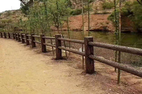 仿樹皮欄杆