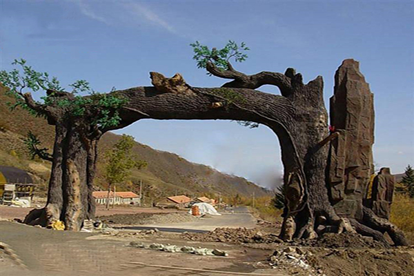 假（jiǎ）樹（shù）大門