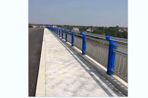 不鏽（xiù）鋼欄杆（gǎn） 