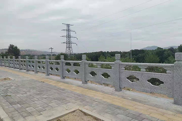 仿石欄杆（gǎn）